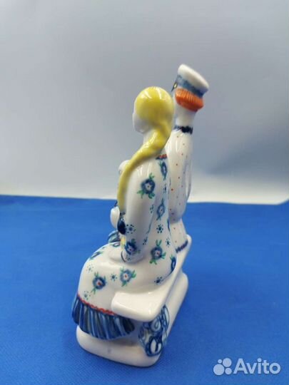 Статуэтка фарфор 