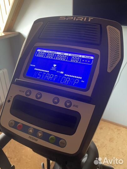 Эллиптический тренажер Spirit XE580