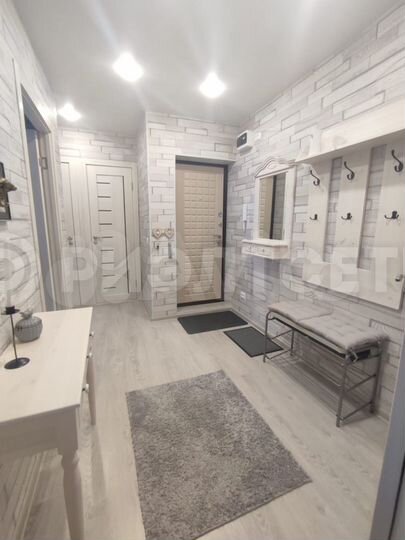 2-к. квартира, 42 м², 1/5 эт.