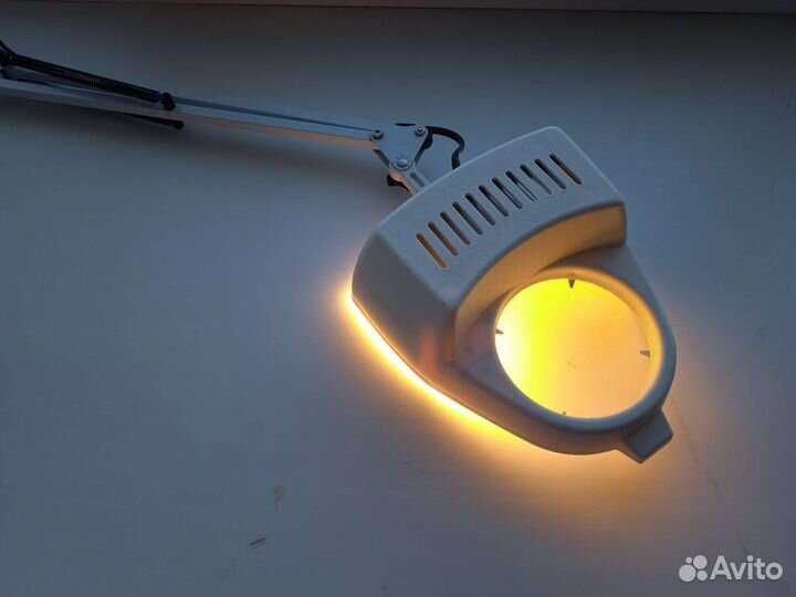 Лампа лупа настольная