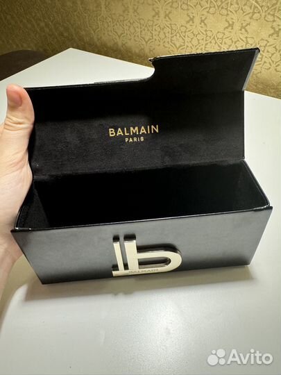 Очечница balmain