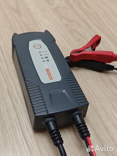 Зарядное устройство Bosch