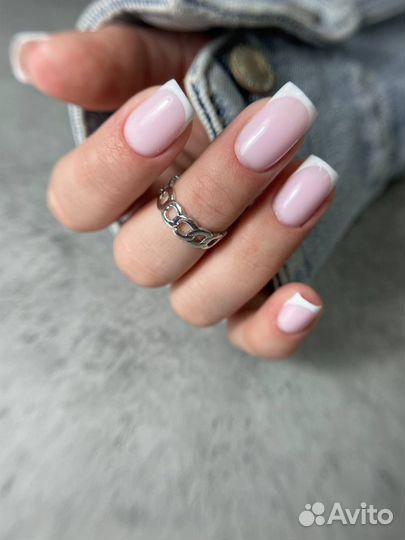 Маникюр. Педикюр