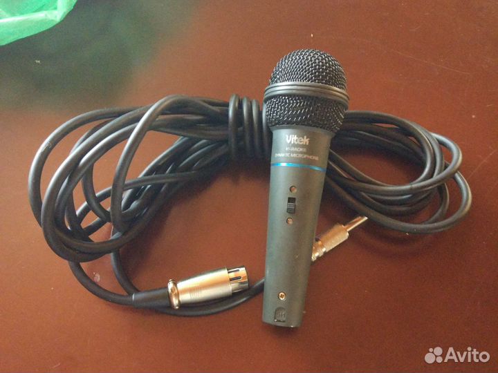 Микрофон для караоке проводной