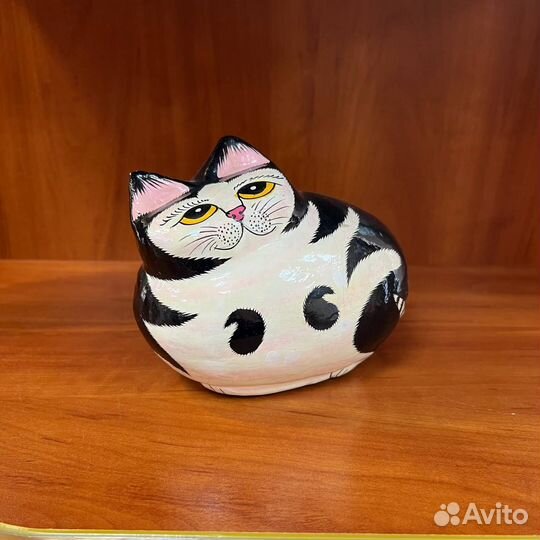Статуэтка-кот производства Индии