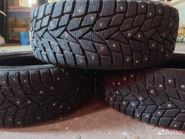 Dunlop Grandtrek Ice 02 215/55 R17 98T