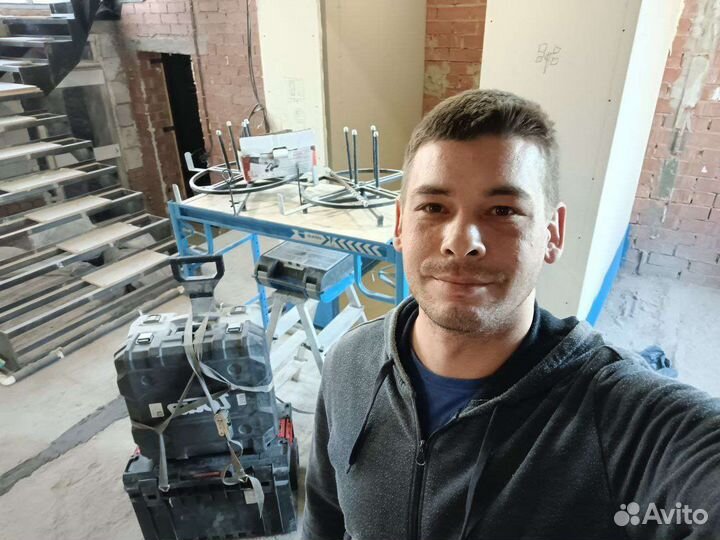 Помощник / ученик электромонтажника