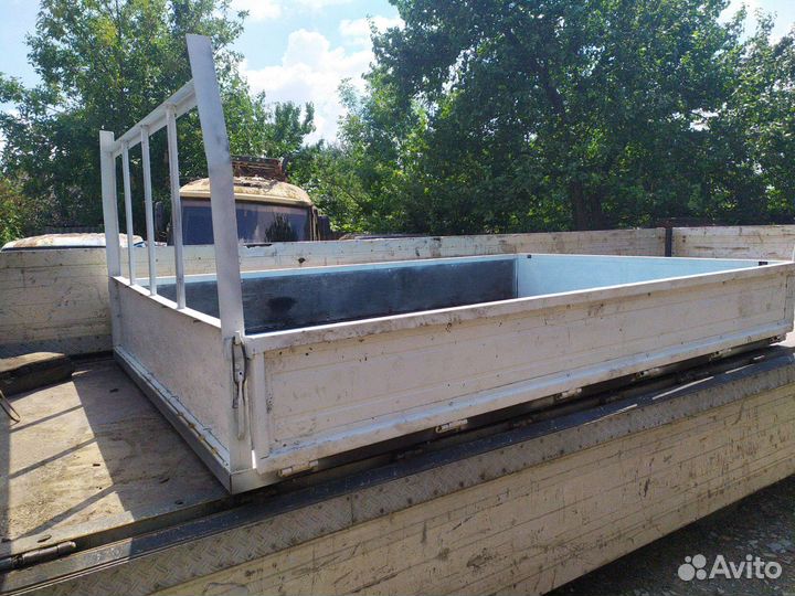 Борта на японец китаец грузовик