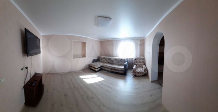 Дом 200 м² на участке 5,5 сот.