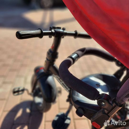 Детский велосипед с родительской ручкой