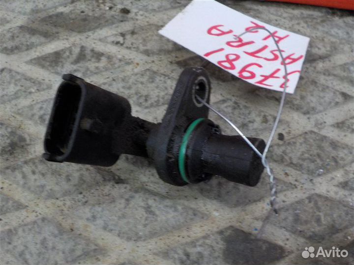 Датчик распредвала Opel Astra-H седан Z18XER 2008