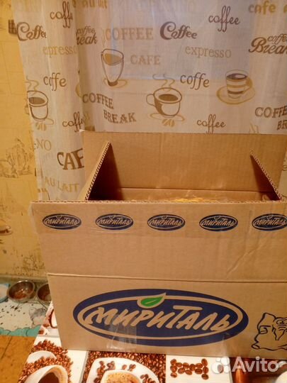 Коробка с обувью