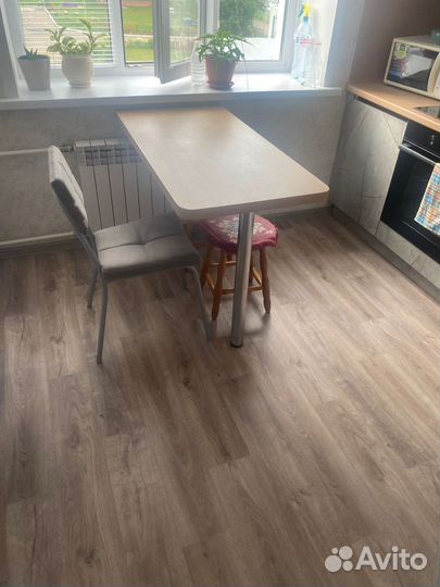 Кухонный стол