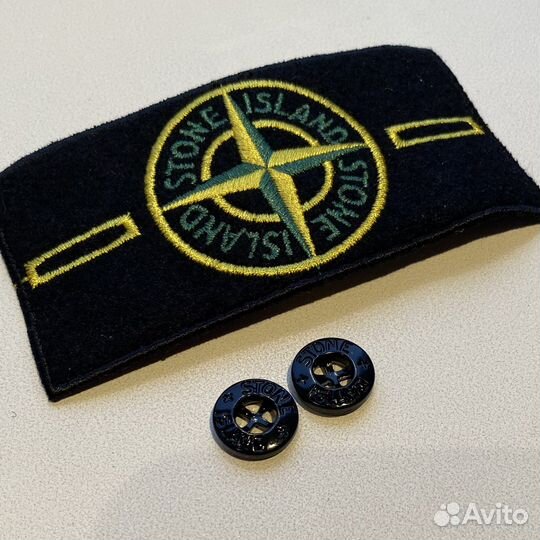 Оригинальный патч Stone island с пуговицами
