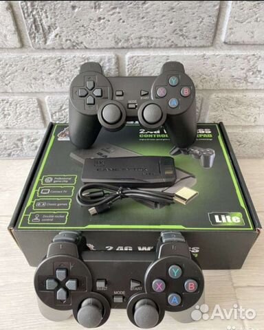 Игровая приставка Game stick 64 Gb(новая)