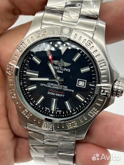 Часы Breitling Avenger A17331101B1A1