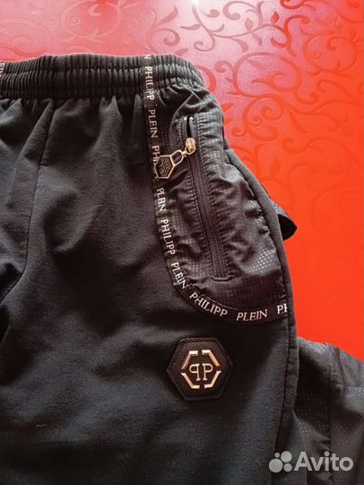 Продается спортивный костюм производства Турция