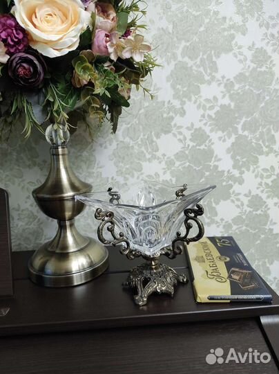 Ваза на подставке