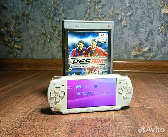 Sony PSP 2008 White + М�ного Игр