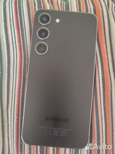 Samsung Galaxy S23, 8/256 ГБ