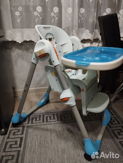 Стульчик столик для кормления chicco