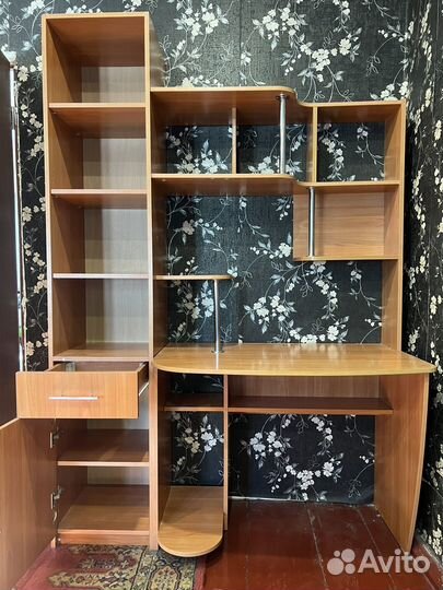 Компьютерный стол