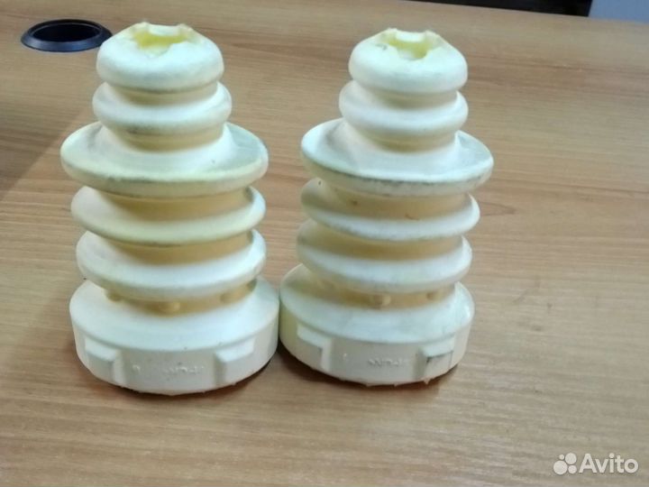 Отбойник амортизатора задний Skoda Volkswagen