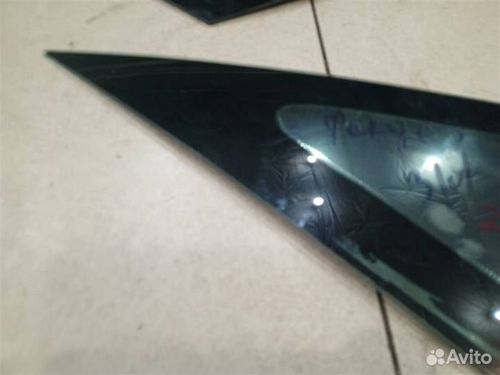 Стекло кузовное глухое левое Ford Focus 2 2004-20