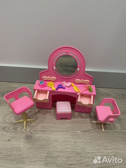 Туалетный столик для барби