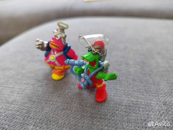 Игрушки из киндера кибертопы