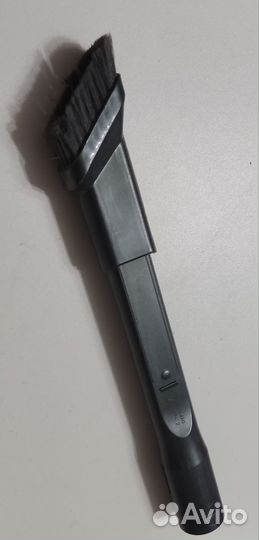 Пылесос Redmond RV-UR362