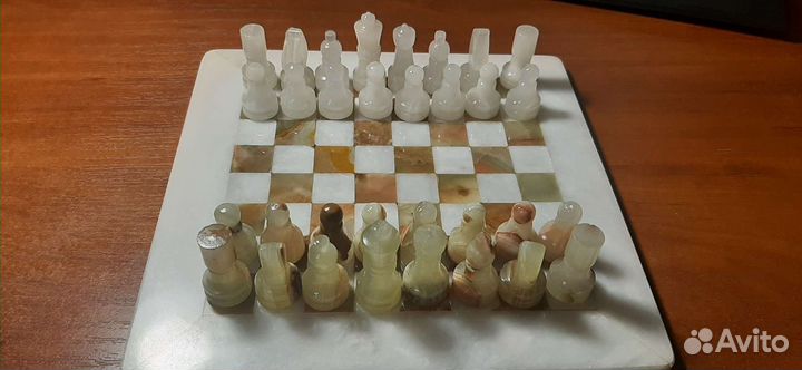 Шахматы из оникса
