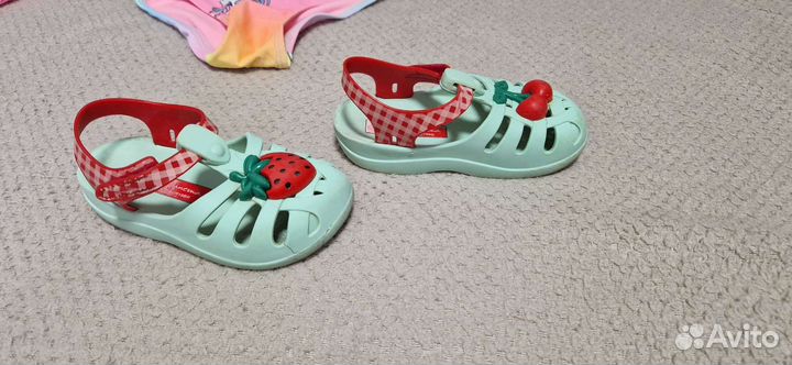 Купальник GJ босоножки Ipanema акваоб 86-92 24-25