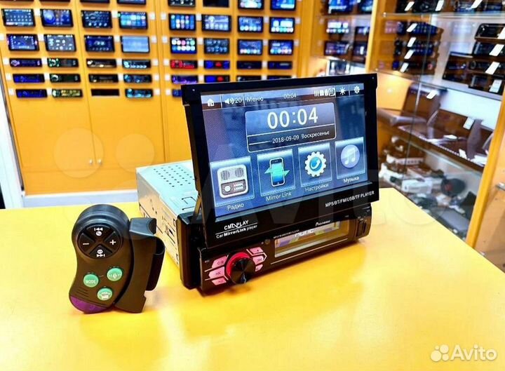 Магнитола с выдвижным экраном