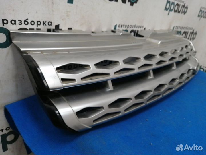 Решетка радиатора BJ32-8B189-A Land Rover Range