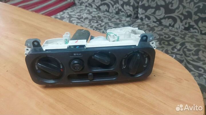 Mitsubishi pajero sport 1 блок управления климатом