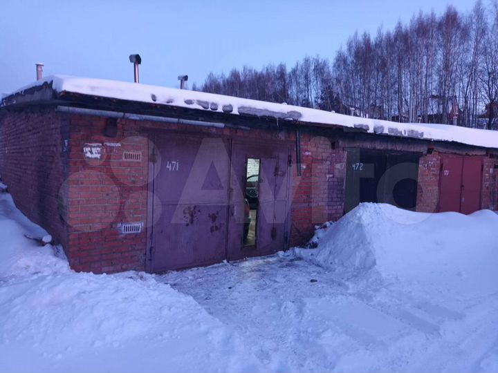 Гараж, > 30 м²