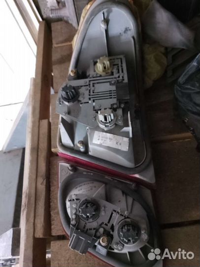 Коплект задних фонарей Мерседес 210