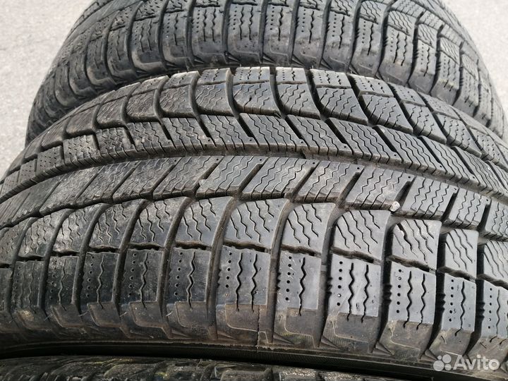 Michelin X-Ice 3 205/55 R16