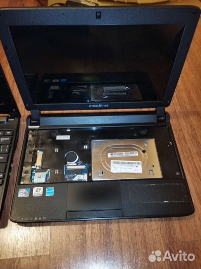 Два нетбука eMachines