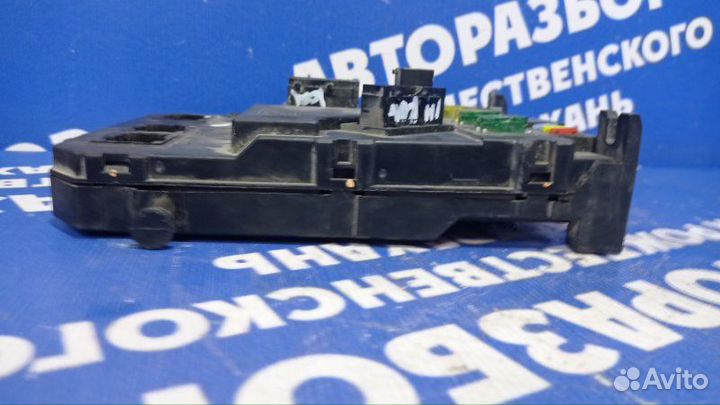 Блок предохранителей салона Peugeot 407 седан RFJ