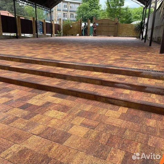 Укладка тротуарной плитки