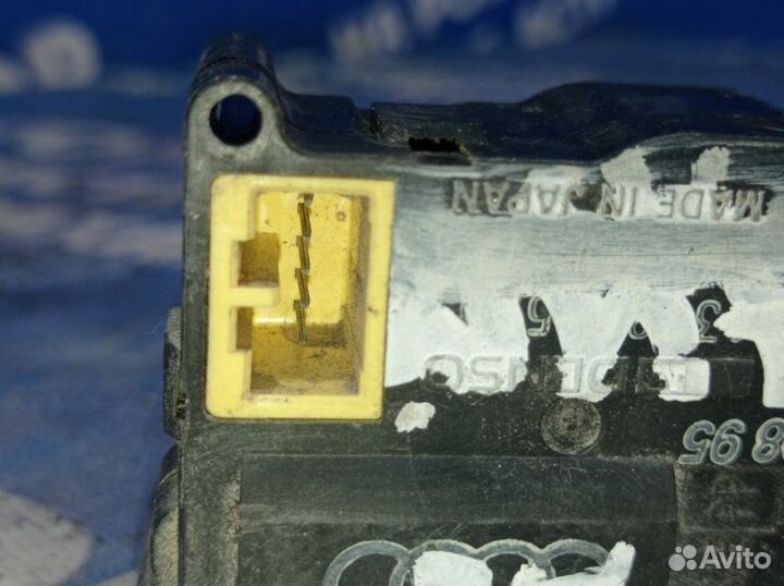 Моторчик заслонок отопителя Audi A8 седан ABZ 1996