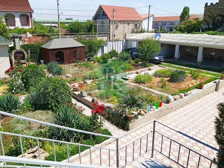 Дом 165 м² на участке 12 сот.