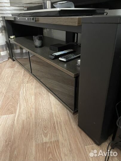 Тумба под телевизор