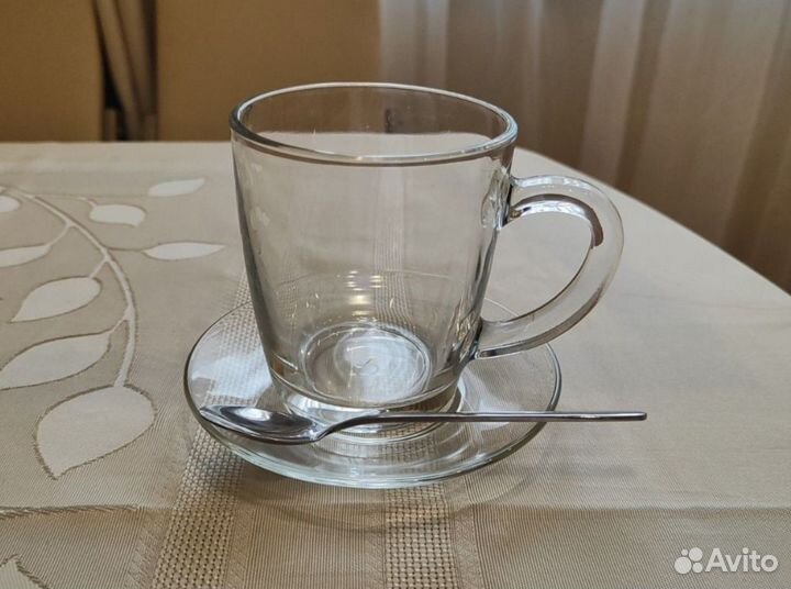 Столовые приборы и посуда