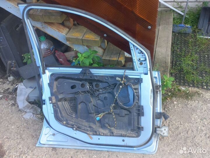 Передняя левая дверь на форд фьюжен 2008г