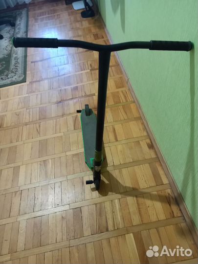 Трюковой самокат mongoose