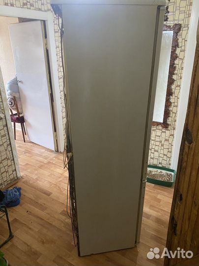 Холодильник бу бирюса