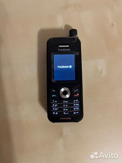 Спутниковый телефон Thuraya XT